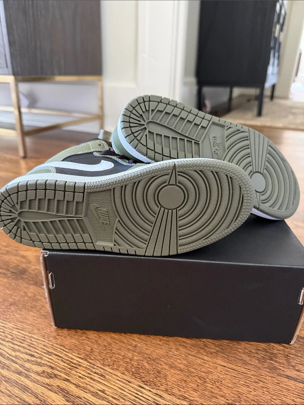 Nike Olive Green Black White Mid-Top Sneakers
